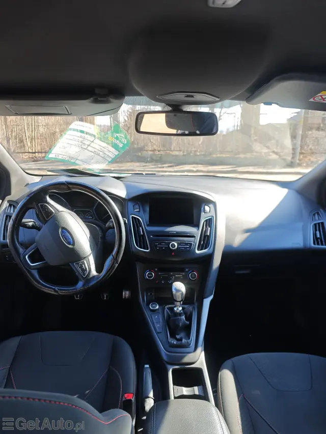 FORD Focus ST-Line