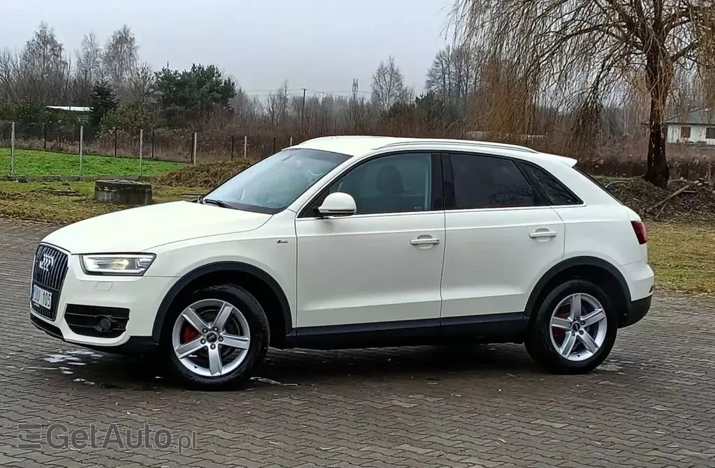 AUDI Q3 