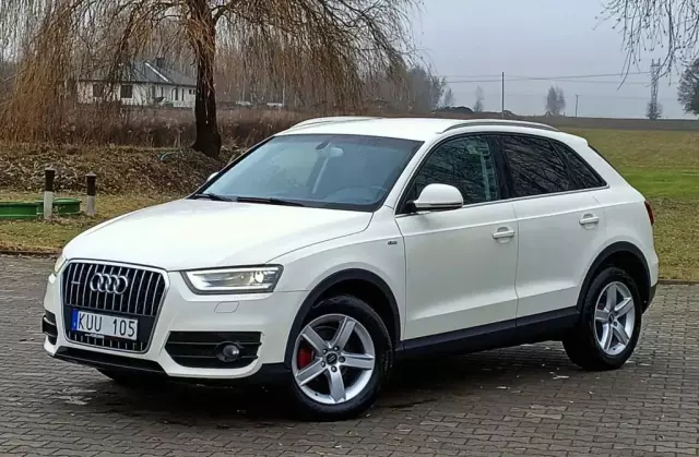 AUDI Q3 