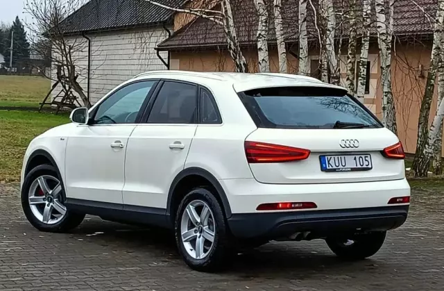 AUDI Q3 