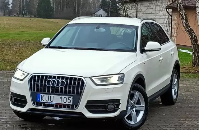 AUDI Q3 