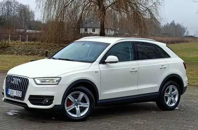 AUDI Q3 