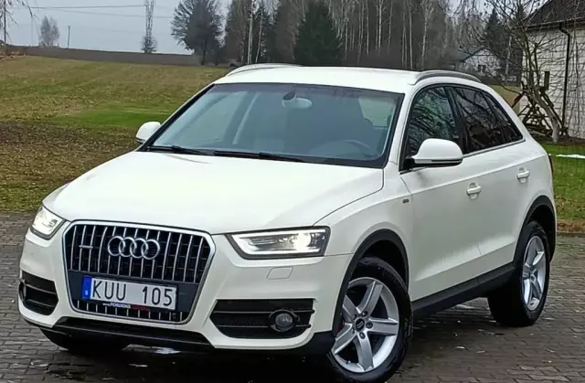 AUDI Q3 