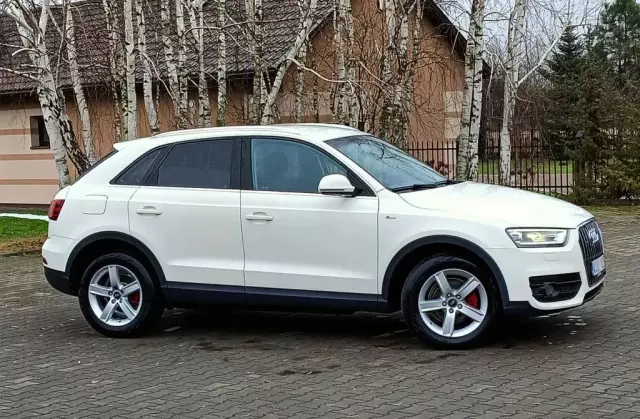 AUDI Q3 
