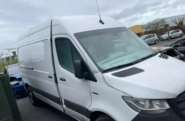 MERCEDES-BENZ Sprinter 