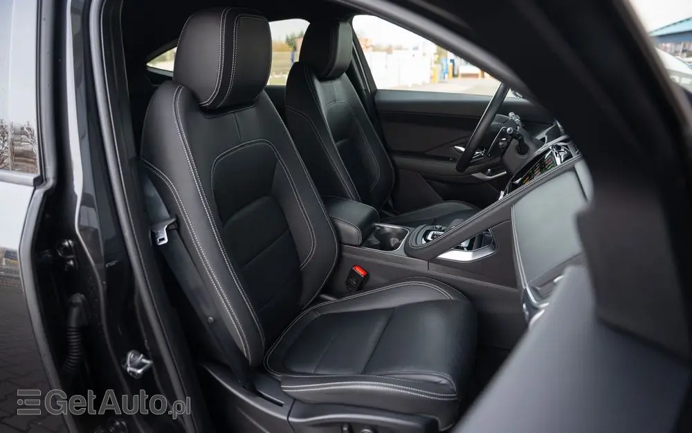 JAGUAR E-Pace D165 AWD R-Dynamic SE
