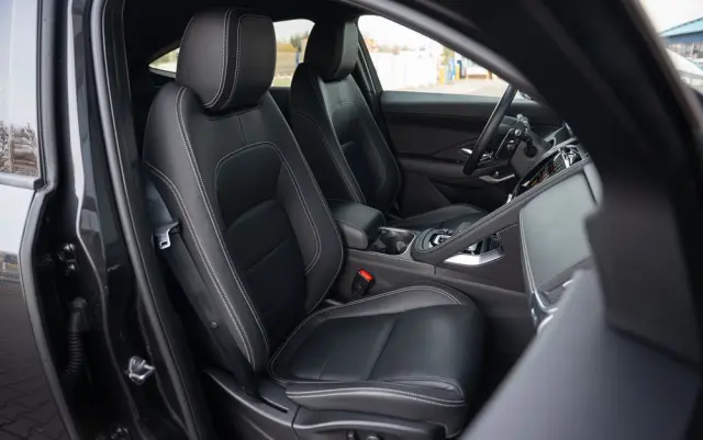 JAGUAR E-Pace D165 AWD R-Dynamic SE