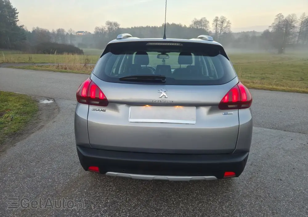 PEUGEOT 2008 PureTech 82 Allure