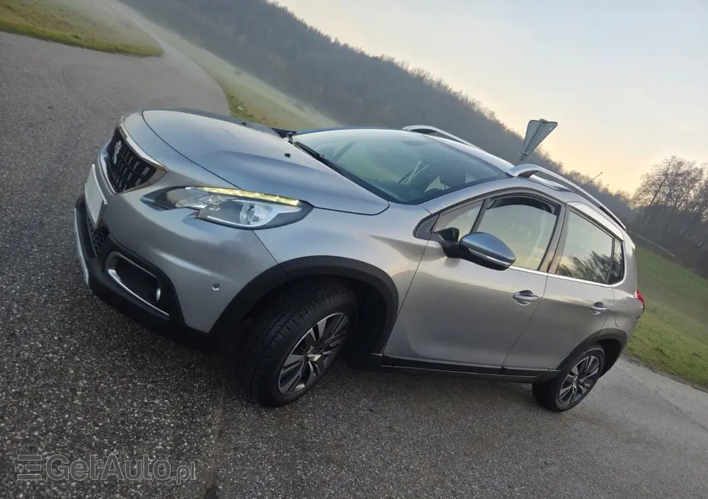 PEUGEOT 2008 PureTech 82 Allure