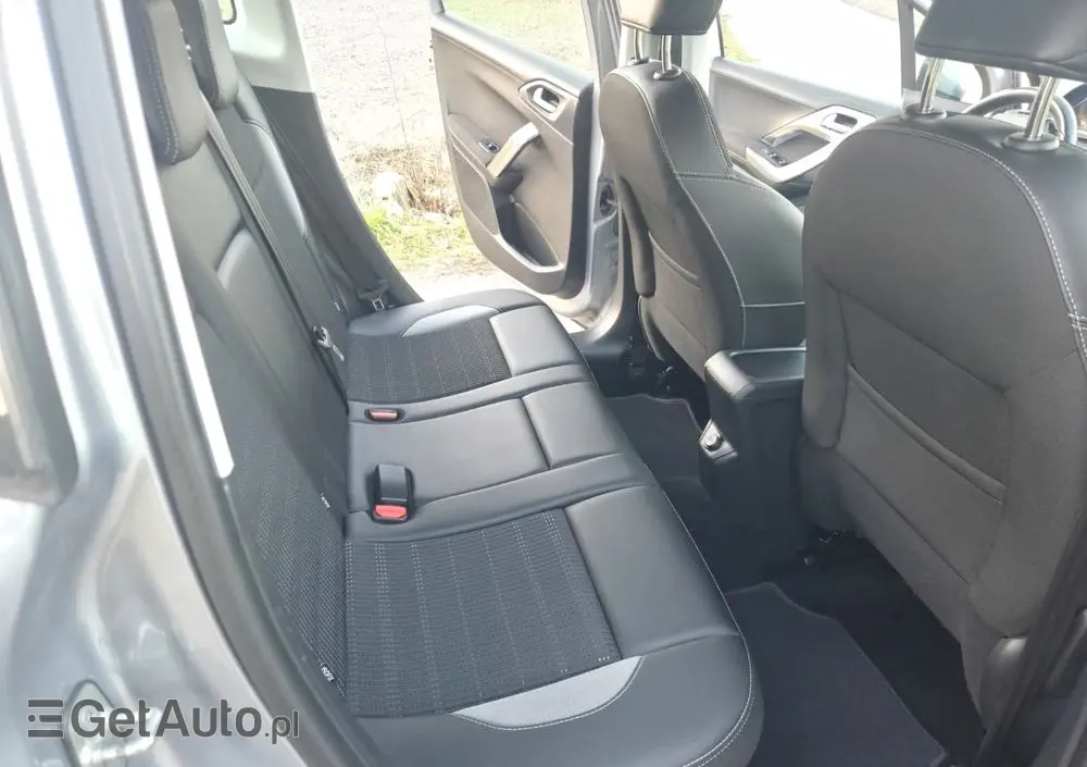 PEUGEOT 2008 PureTech 82 Allure