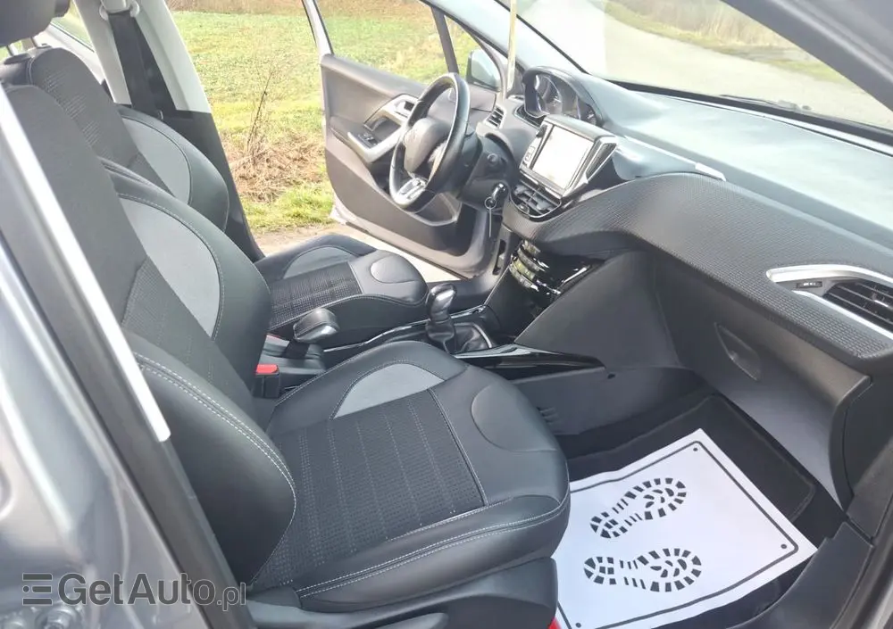 PEUGEOT 2008 PureTech 82 Allure