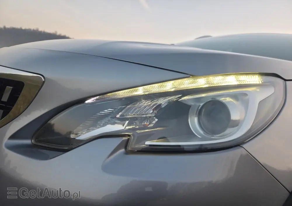 PEUGEOT 2008 PureTech 82 Allure