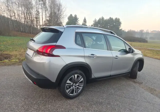 PEUGEOT 2008 PureTech 82 Allure