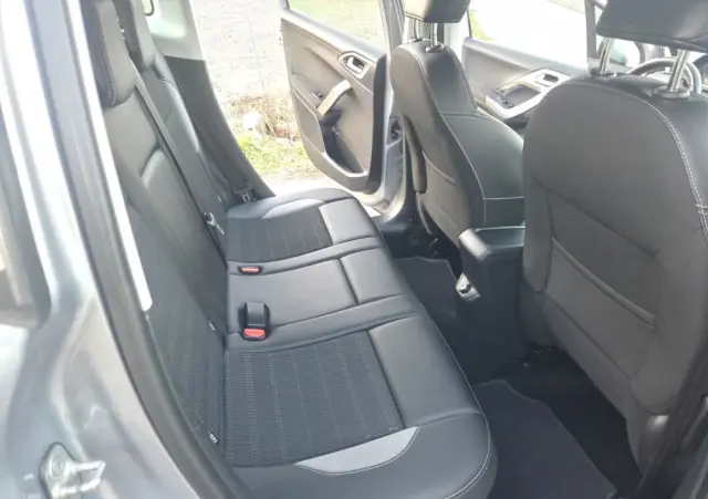 PEUGEOT 2008 PureTech 82 Allure