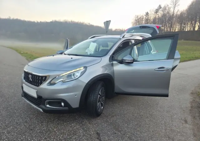 PEUGEOT 2008 PureTech 82 Allure