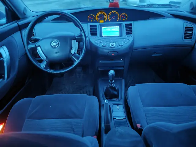 NISSAN Primera 