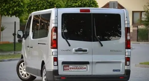 RENAULT Trafic 