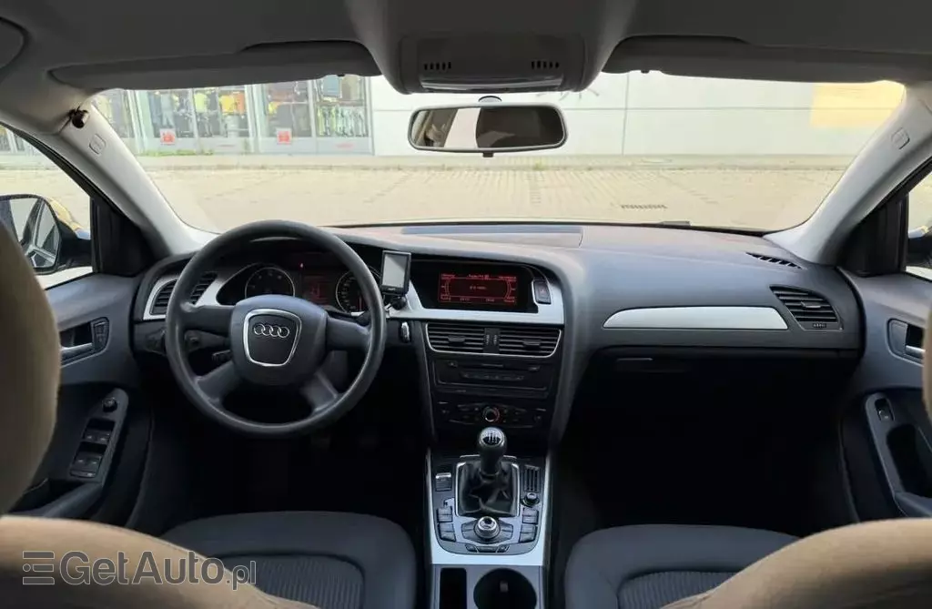 AUDI A4 