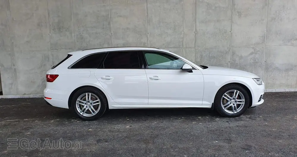 AUDI A4 Limousine 