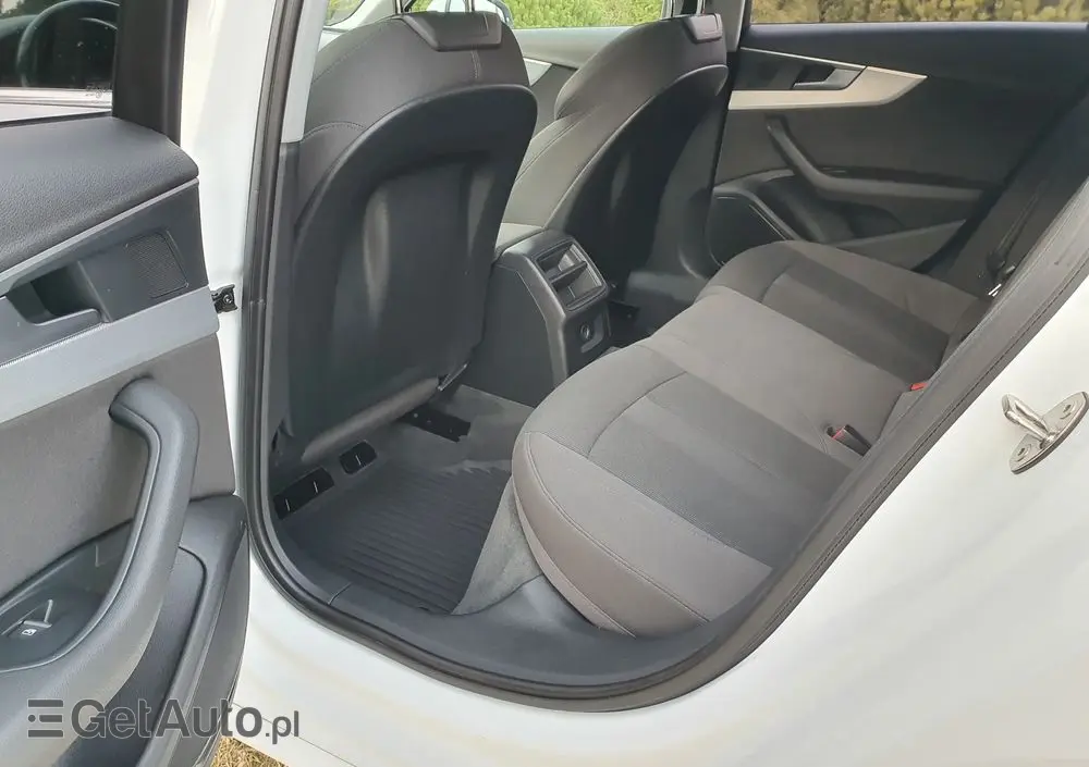 AUDI A4 Limousine 