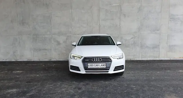 AUDI A4 Limousine 