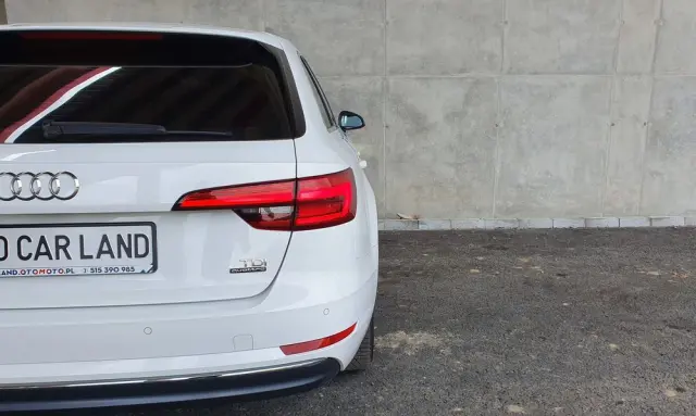 AUDI A4 Limousine 