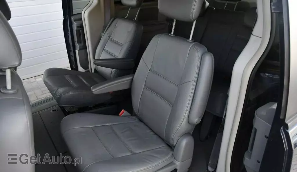 DODGE Grand Caravan 