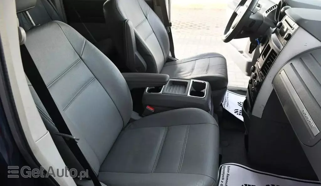 DODGE Grand Caravan 