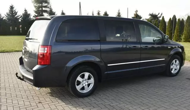 DODGE Grand Caravan 