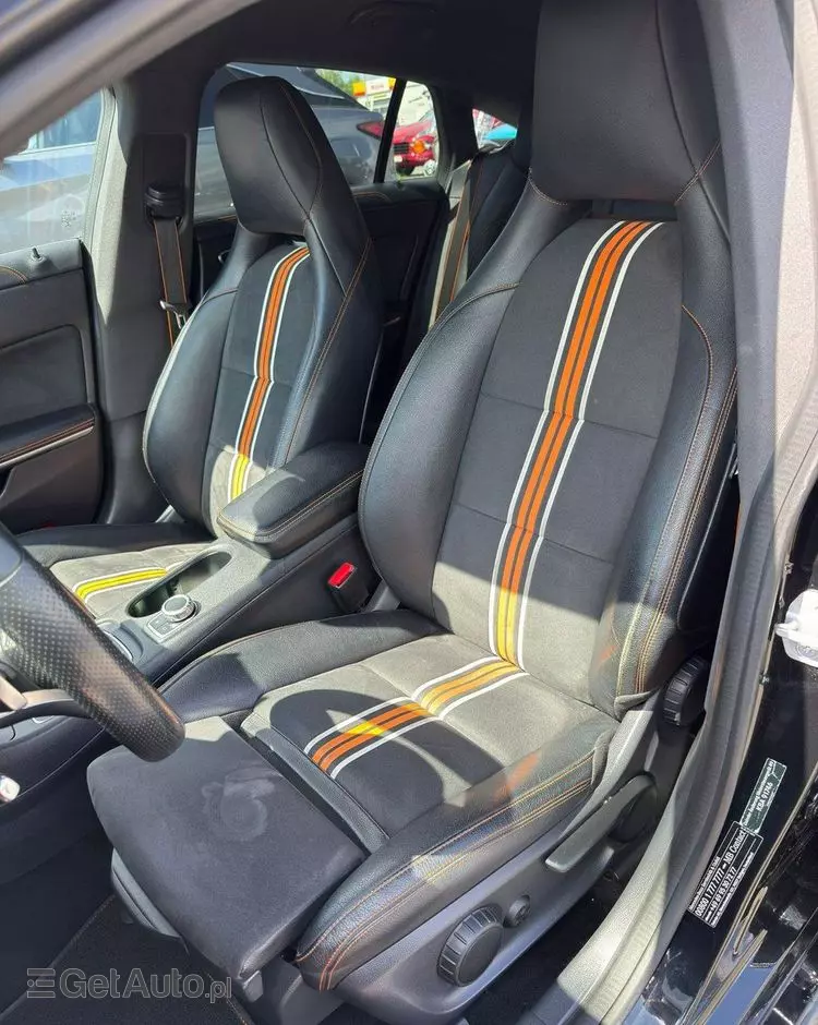 MERCEDES-BENZ CLA Shooting Brake 220 (CDI) d 4Matic 7G-DCT Orange Art Edition