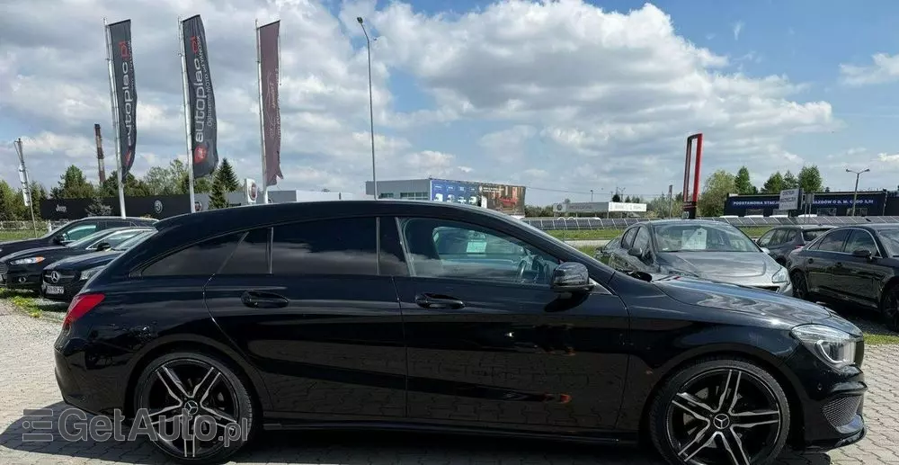 MERCEDES-BENZ CLA Shooting Brake 220 (CDI) d 4Matic 7G-DCT Orange Art Edition