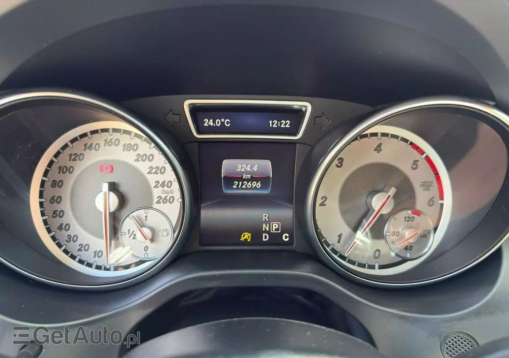 MERCEDES-BENZ CLA Shooting Brake 220 (CDI) d 4Matic 7G-DCT Orange Art Edition