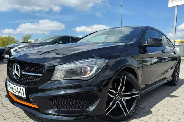 MERCEDES-BENZ CLA Shooting Brake 220 (CDI) d 4Matic 7G-DCT Orange Art Edition