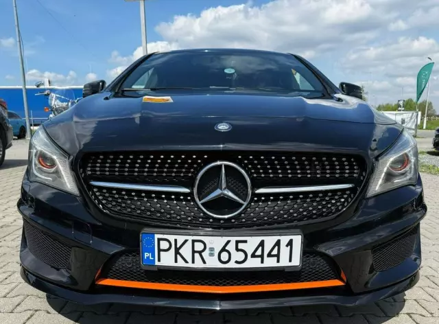 MERCEDES-BENZ CLA Shooting Brake 220 (CDI) d 4Matic 7G-DCT Orange Art Edition