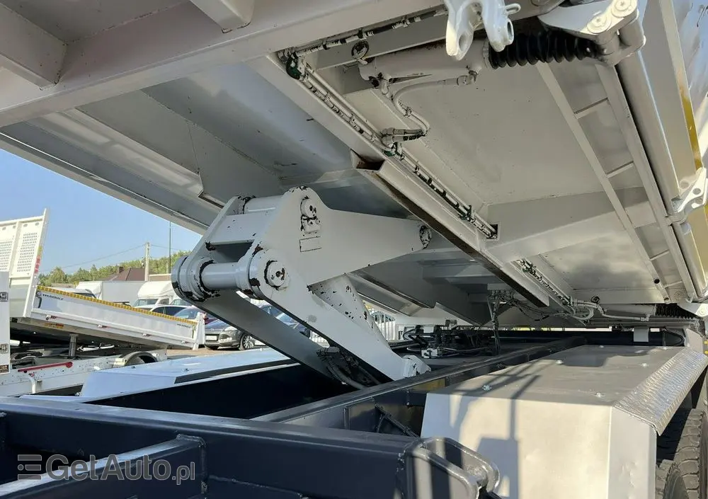 RENAULT Kerax 26.390 6x4 Mocny HDS FASSI F170 Sterowanie Radiowe 