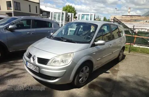 RENAULT Grand Scenic 