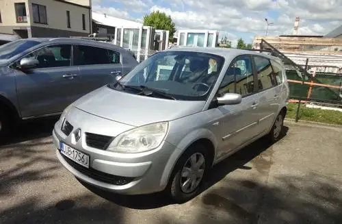 RENAULT Grand Scenic 