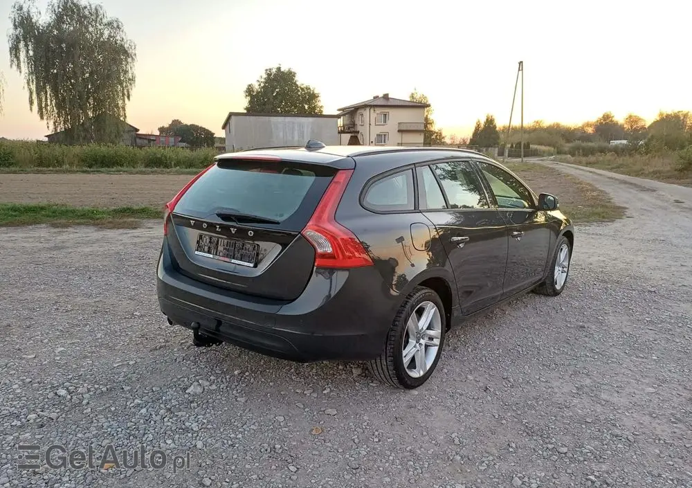 VOLVO V60 D2 Drive-E Kinetic