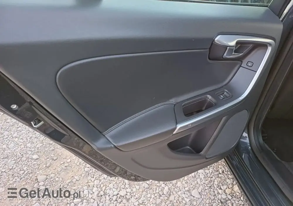 VOLVO V60 D2 Drive-E Kinetic