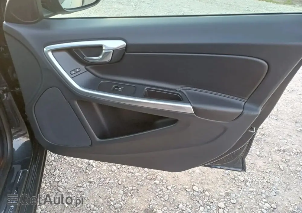 VOLVO V60 D2 Drive-E Kinetic