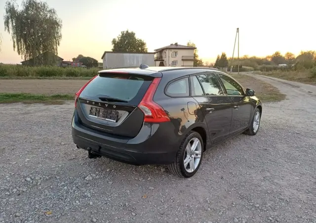 VOLVO V60 D2 Drive-E Kinetic