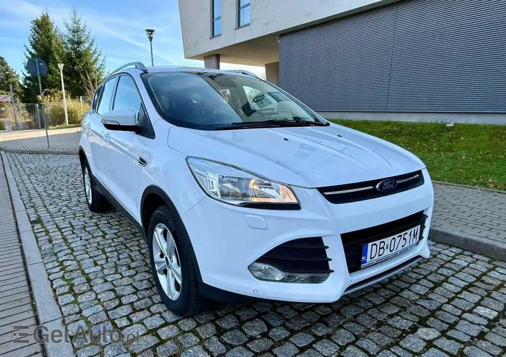 FORD Kuga 1.5 EcoBoost 2x4 Titanium