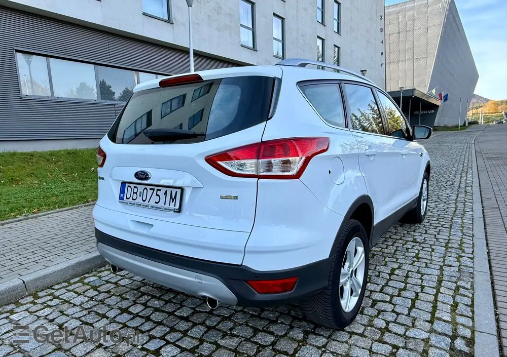 FORD Kuga 1.5 EcoBoost 2x4 Titanium