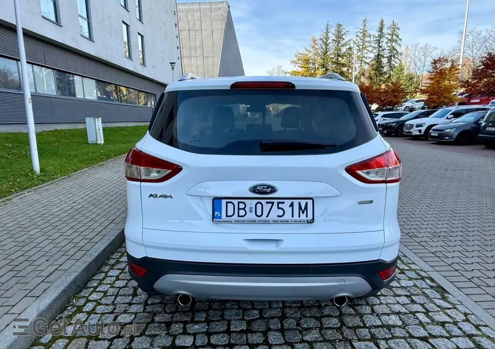 FORD Kuga 1.5 EcoBoost 2x4 Titanium