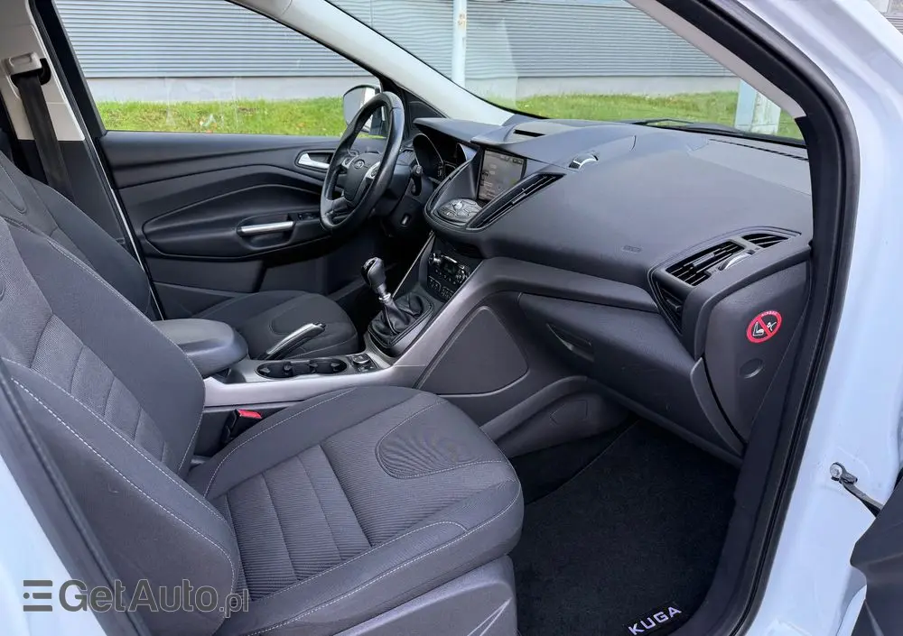 FORD Kuga 1.5 EcoBoost 2x4 Titanium