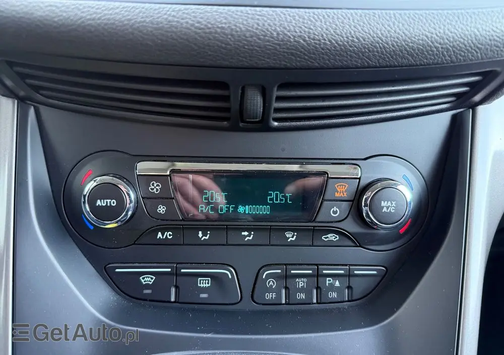 FORD Kuga 1.5 EcoBoost 2x4 Titanium