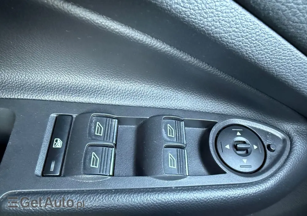 FORD Kuga 1.5 EcoBoost 2x4 Titanium