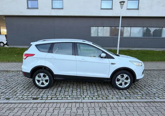 FORD Kuga 1.5 EcoBoost 2x4 Titanium