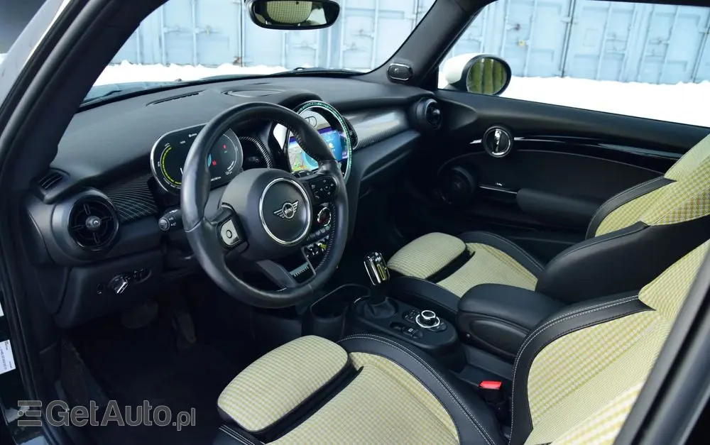 MINI Cooper SE Resolute Edition