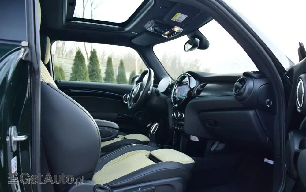 MINI Cooper SE Resolute Edition